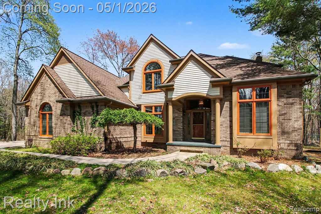 4927 Nature View Court, Howell, MI 48843 — front exterior