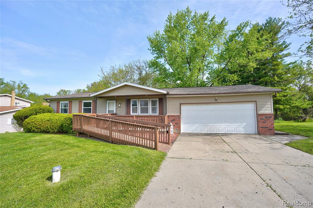 4064 Sheraton Drive, Flint, MI 48532 — Photo 4