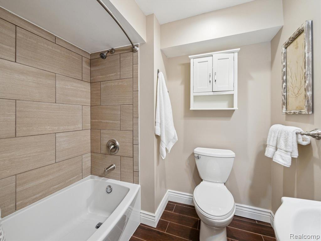 7184 PAMELA Drive, Ypsilanti, MI 48197 — Photo 45