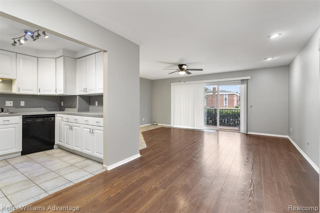 29464 Bobrich Street, 49, Livonia, MI 48152 — Photo 8