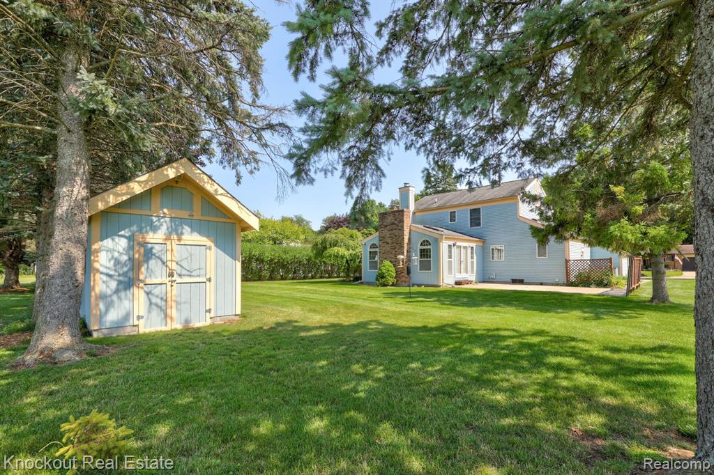 858 Zehnder Drive, Frankenmuth, MI 48734 — Photo 38