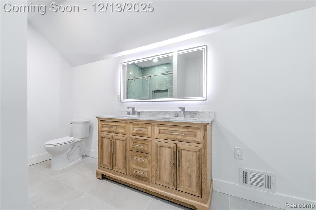 2433 Fischer Street, Detroit, MI 48214 — Photo 16