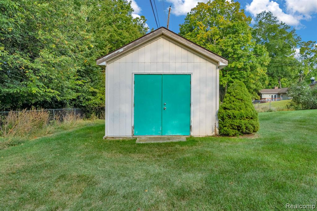 4320 Mar Moor Drive, Lansing, MI 48917 — Photo 32