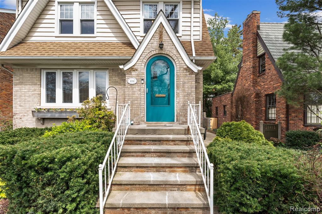 414 Cloverly Road, Grosse Pointe Farms, MI 48236 — Photo 2