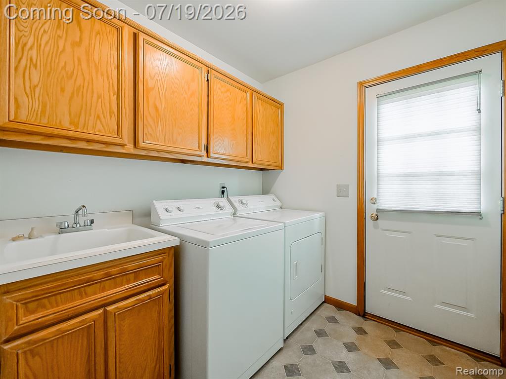 43461 Pointe Drive, Clinton Twp, MI 48038 — Photo 43