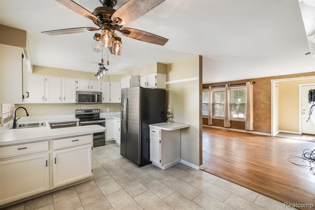 9140 Chelmsford Drive, Swartz Creek, MI 48473 — Photo 9