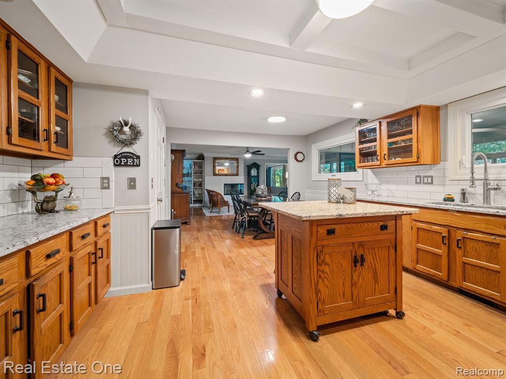 4884 SPLIT RAIL Drive, Brighton, MI 48114 — Photo 14