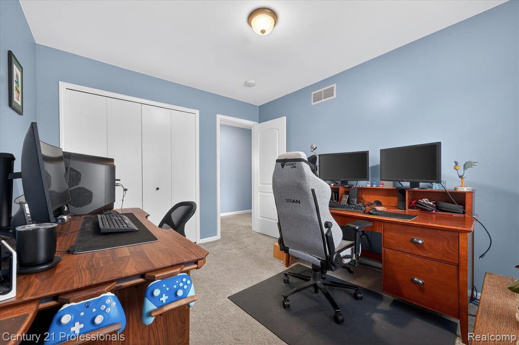 40365 La Grange Drive, Sterling Heights, MI 48313 — Photo 23