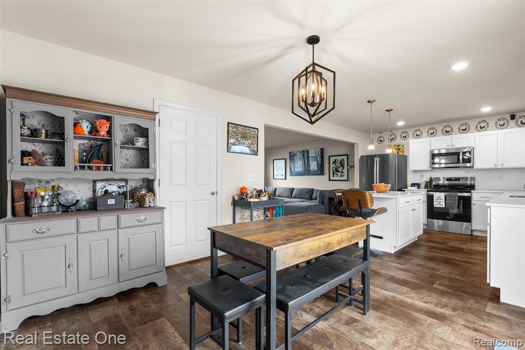 2273 Apple Tree Drive, Burton, MI 48519 — Photo 12