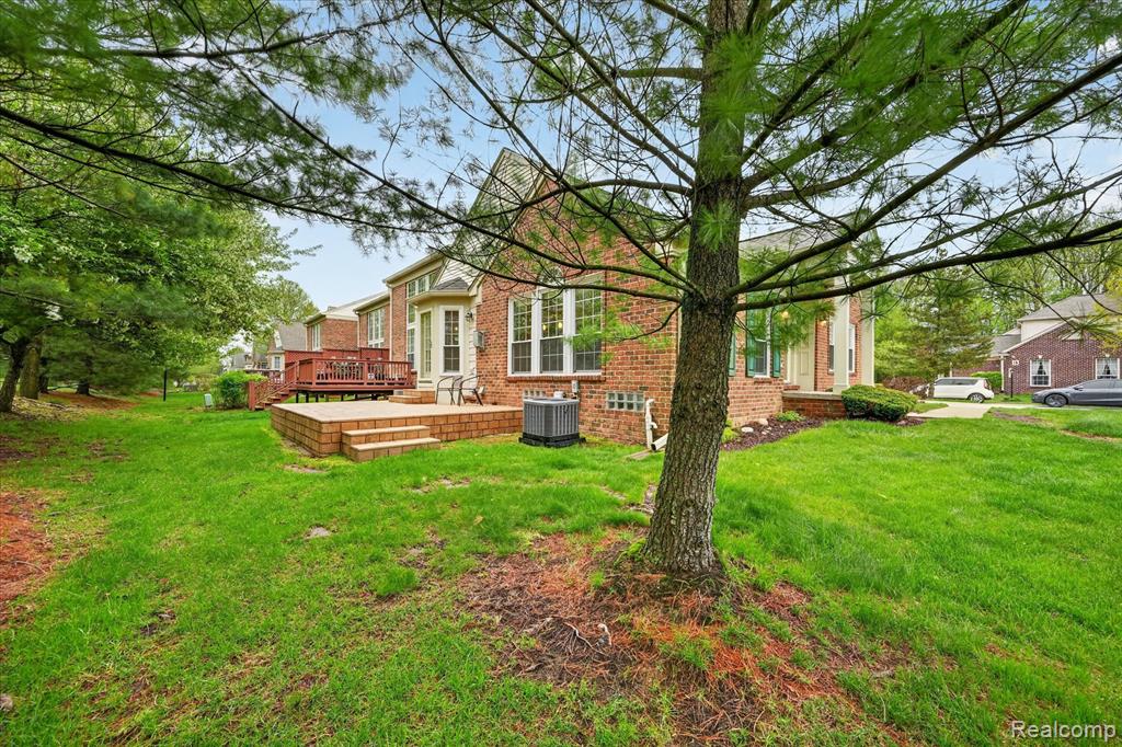 3954 Ravensfield Drive, Canton, MI 48188 — Photo 38