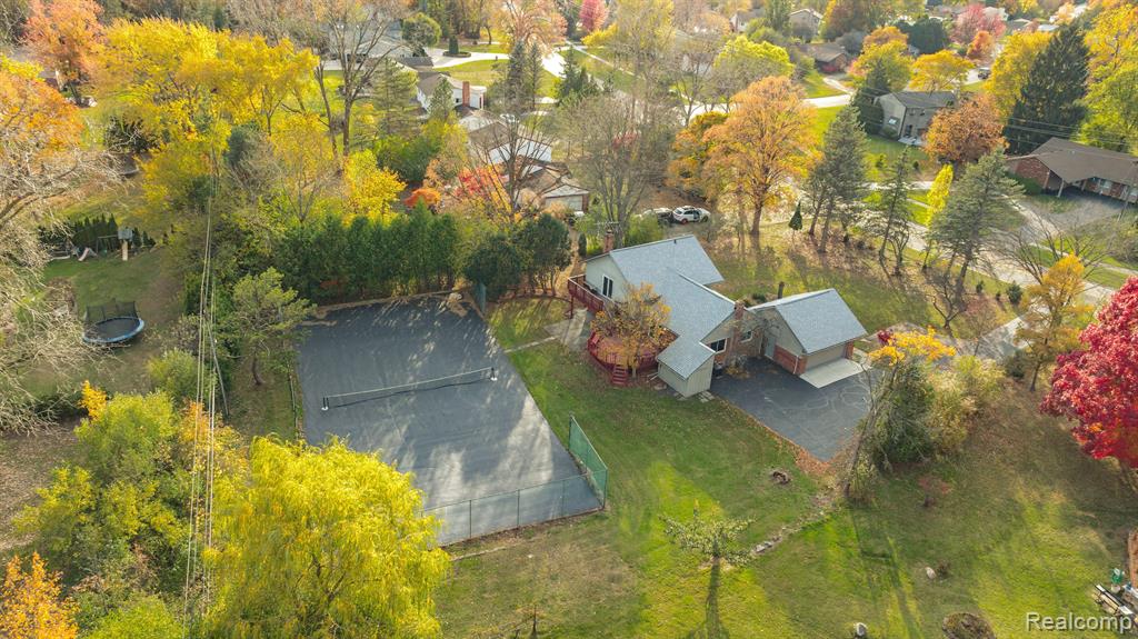 5731 FARMINGTON Road, West Bloomfield, MI — Photo 47
