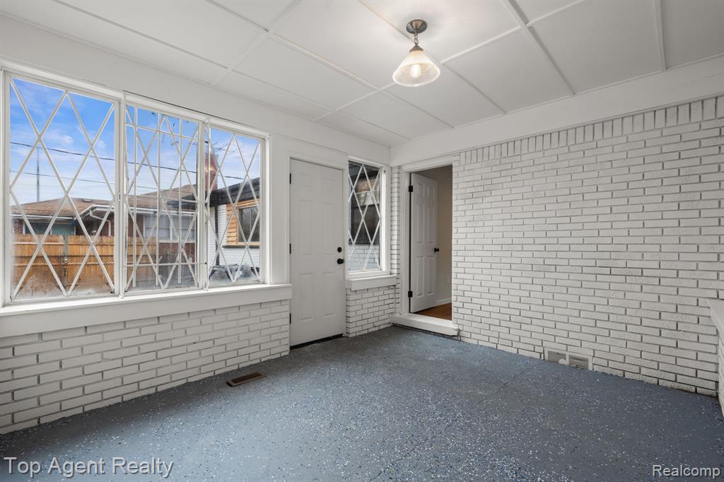 20527 Chapel Street, Detroit, MI 48219 — Photo 26