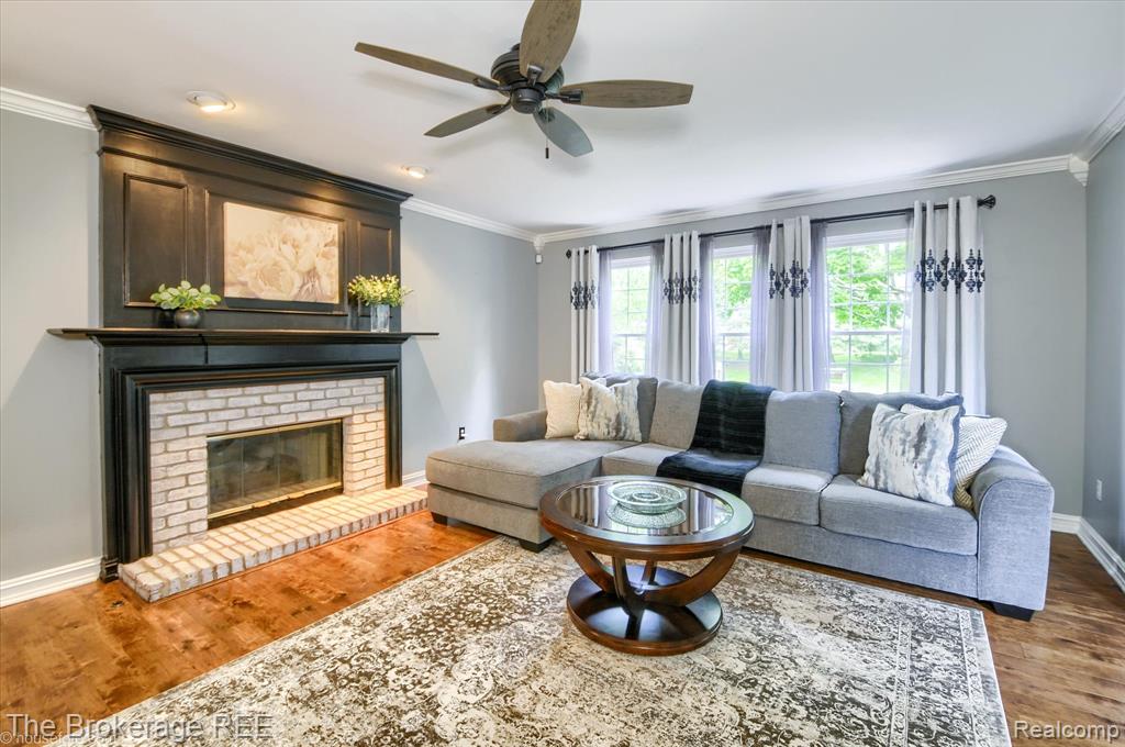 4449 Brighton Drive, Grand Blanc, MI 48439 — Photo 18