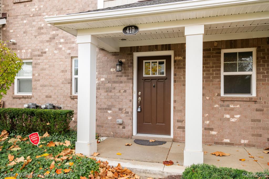 419 WRIGHT Street, Wixom, MI 48393 — Photo 3