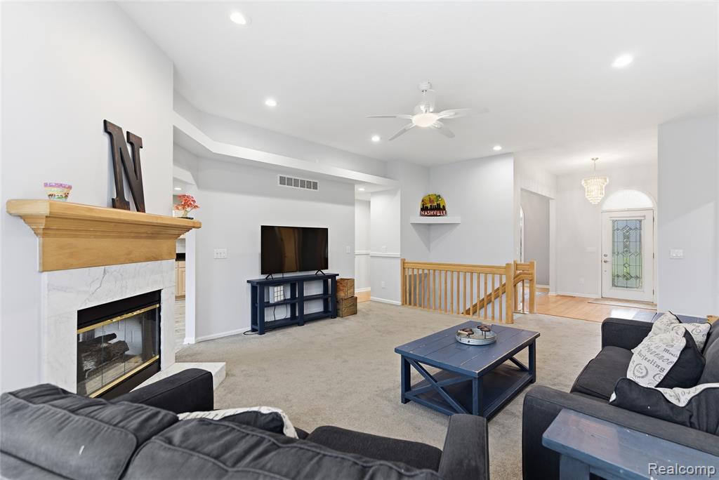 7095 Elmwood Drive, Grand Blanc, MI 48439 — Photo 14