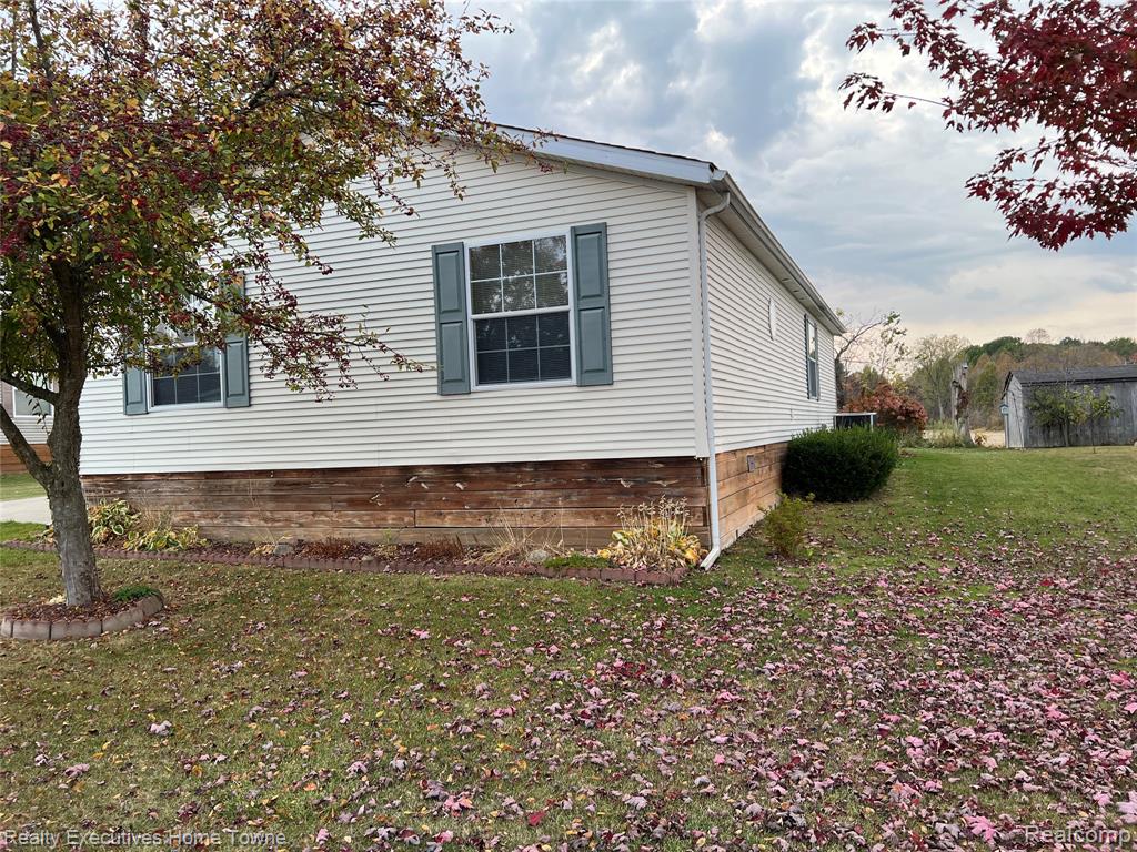 3682 CHESTNUT Lane, Dryden, MI 48428 — Photo 5