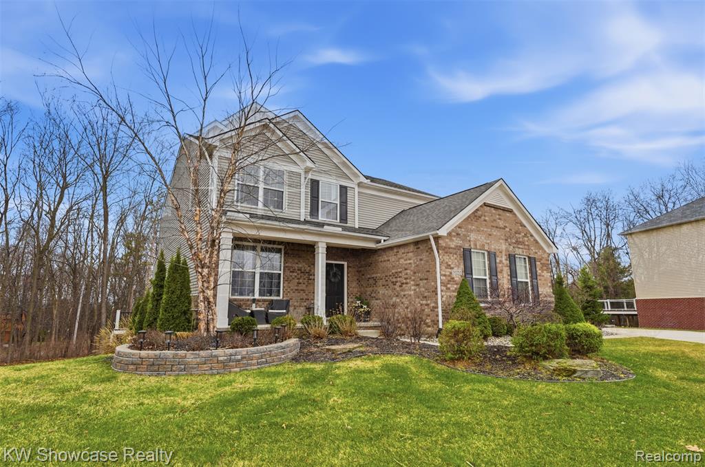 30253 MACINTOSH Lane, New Hudson, MI 48165 — front exterior
