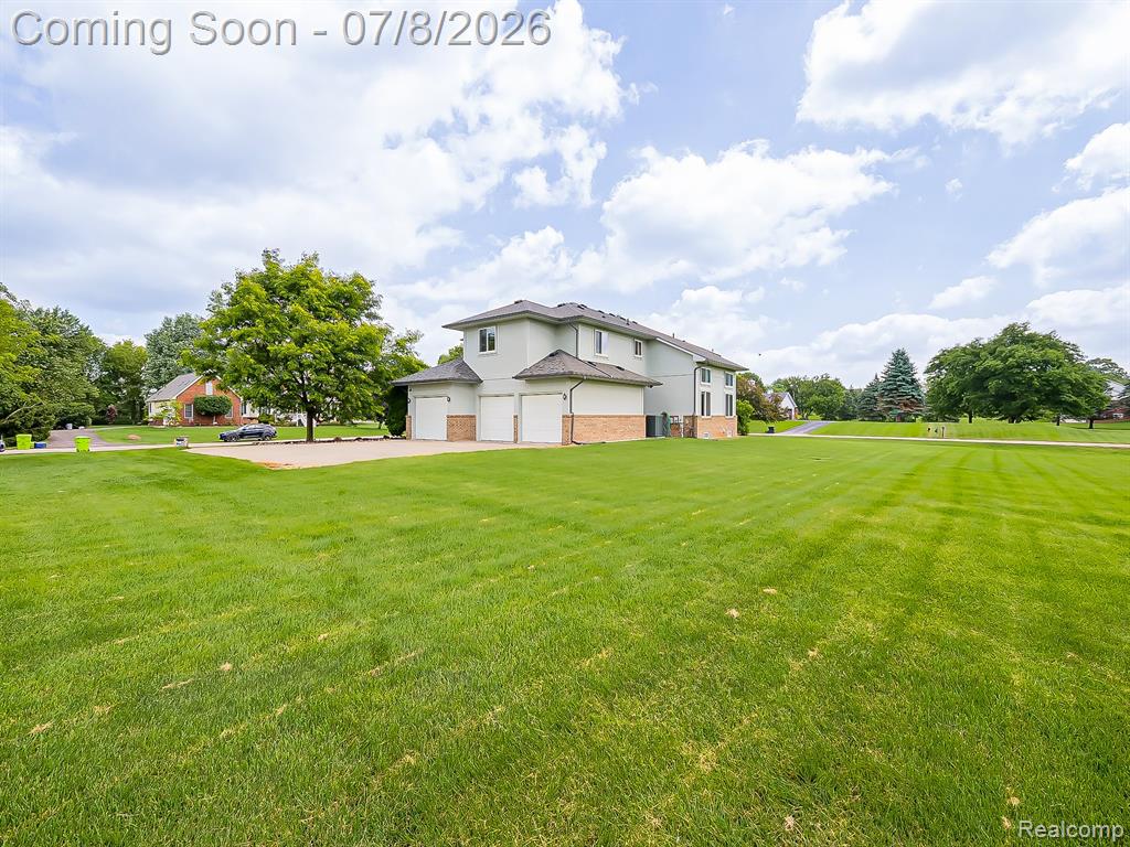 6398 High Valley Drive, White Lake, MI 48383 — Photo 32