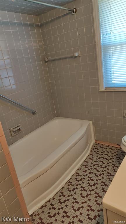 8272 E Outer Drive, Detroit, MI 48213 — Photo 8