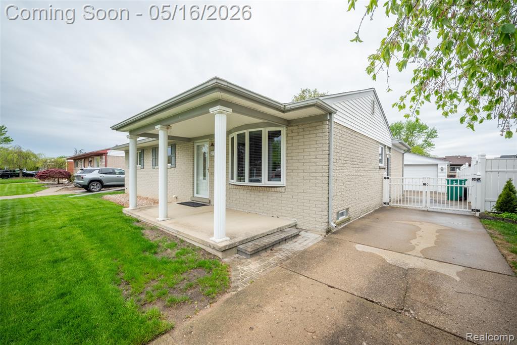 27188 Weddel Avenue, Brownstown, MI 48183 — Photo 2