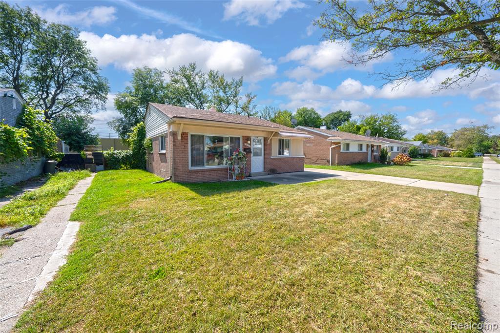 13341 Albany Street, Oak Park, MI 48237 — Photo 3