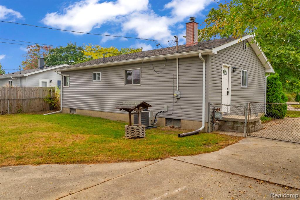 744 Hartner Drive, Holly, MI 48442 — Photo 18
