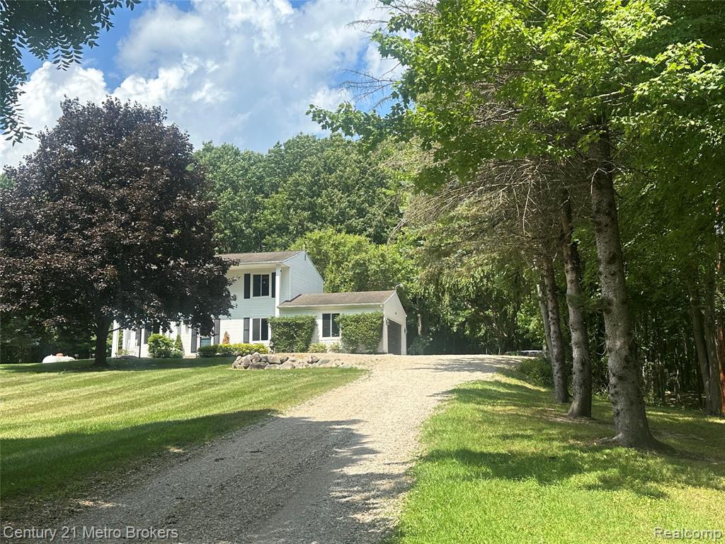 845 Hillsdale Lane, Ortonville, MI 48462 — front exterior