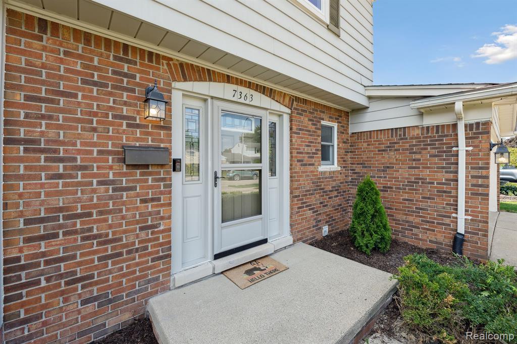 7363 HILLSBORO Drive, Canton, MI 48187 — Photo 4