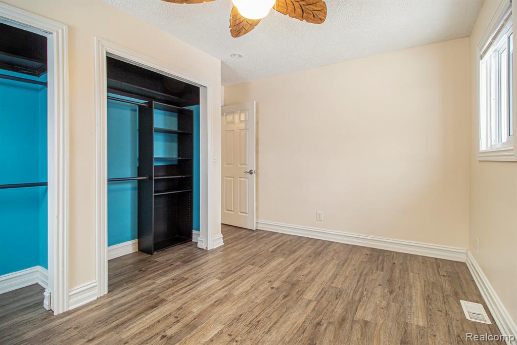 4018 Quillen Avenue, Waterford, MI 48329 — Photo 17