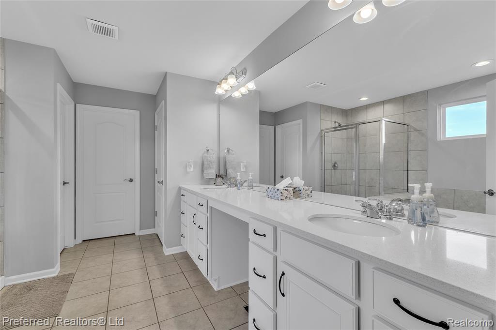 49720 Shoreline Drive, Canton, MI 48187 — Photo 41