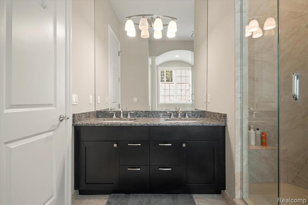 5696 Knob Hill Circle, 24, Clarkston, MI 48348 — Photo 18