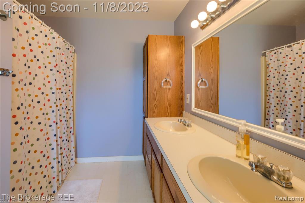4203 Crystal Cove Court, Linden, MI 48451 — Photo 39