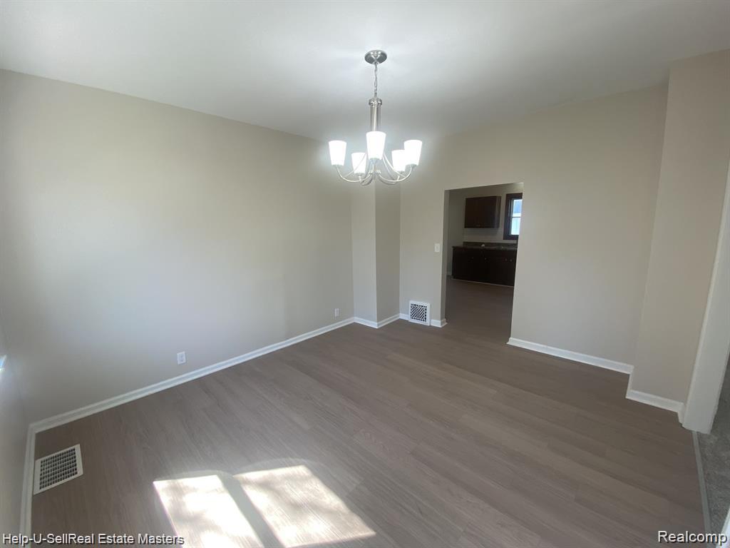 620 GRISWOLD Street, Port Huron, MI 48060 — Photo 5