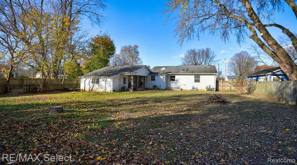 153 BEVINS Street, Holly, MI 48442 — Photo 3