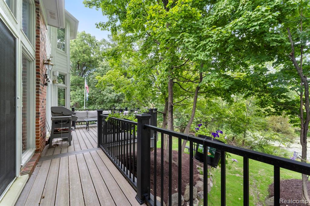6775 Carlyle Crossing, West Bloomfield, MI — Photo 42