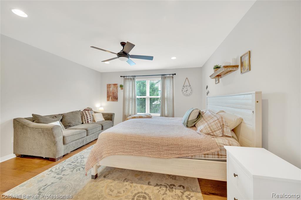597 Bay Pointe Drive, Oxford, MI 48371 — Photo 19