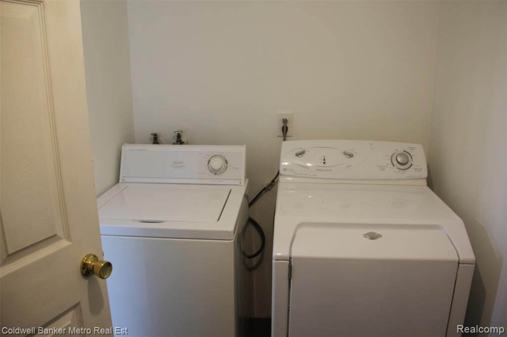 6 Beechwoode Lane, Pontiac, MI 48340 — Photo 10