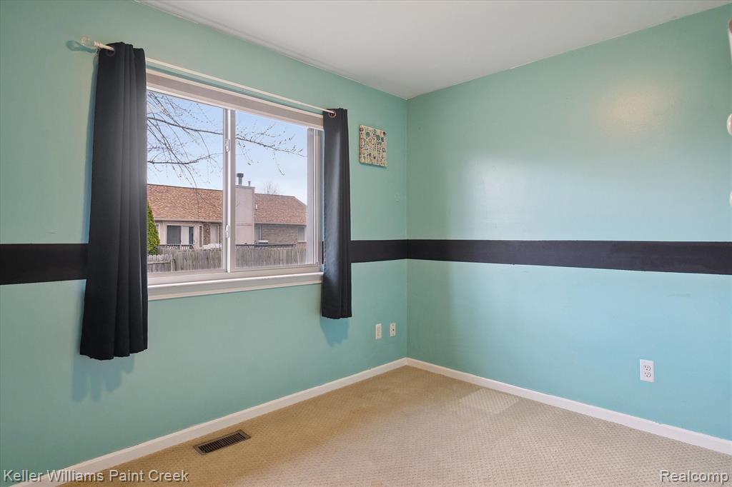 46044 ROYAL Drive, Chesterfield, MI — Photo 21
