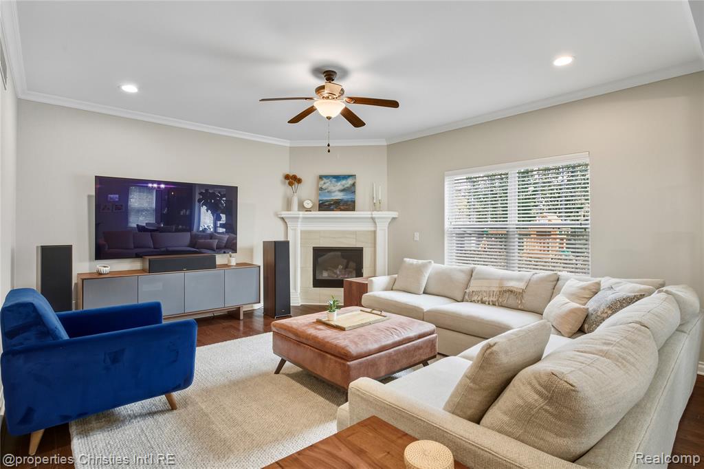 9024 Elmhurst Avenue, Plymouth, MI 48170 — Photo 20