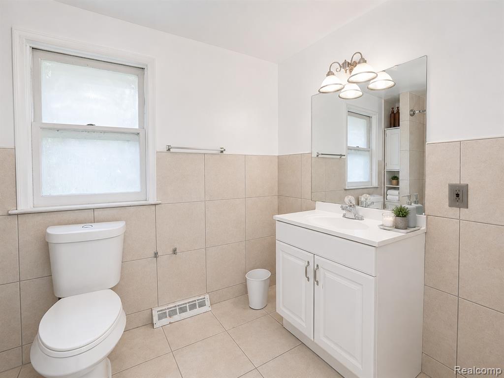 7271 Wiegand, Center Line, MI 48015 — Photo 12