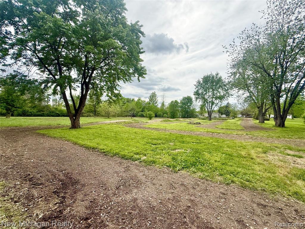 5288 Torrey Road, Mundy, MI 48507 — Photo 38