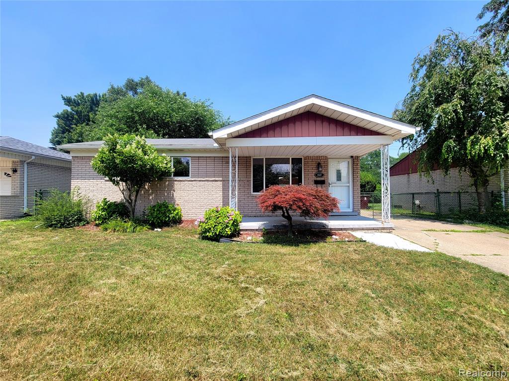 8527 State Park, Center Line, MI 48015 — front exterior