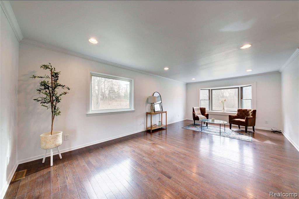 2718 Sexton Road, Howell, MI 48843 — Photo 5