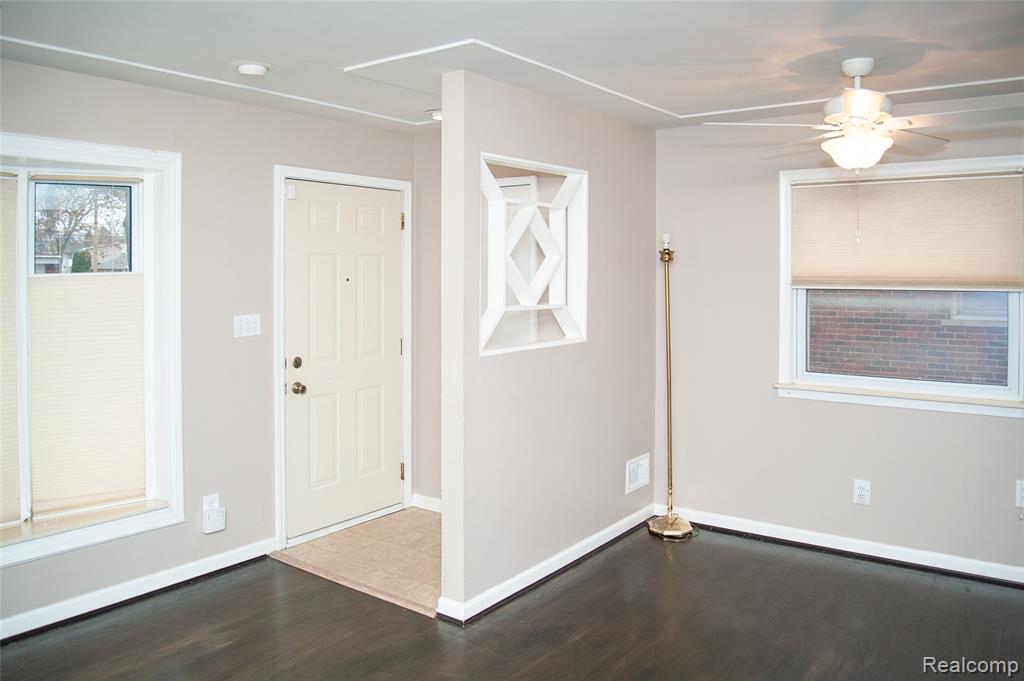 8812 Hemingway, Redford, MI 48239 — Photo 2