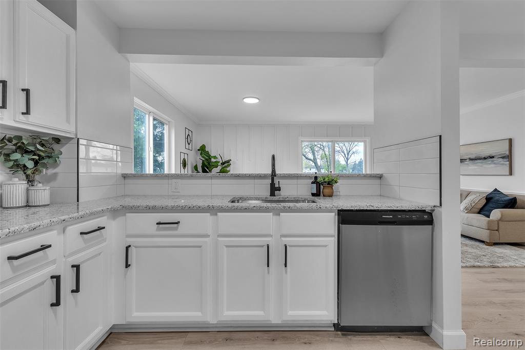 1264 Jay Street, Waterford, MI 48327 — Photo 11