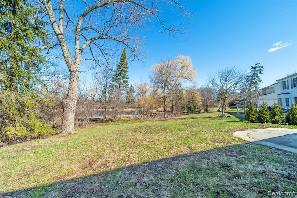 5590 Bayswater Road, West Bloomfield, MI — Photo 49