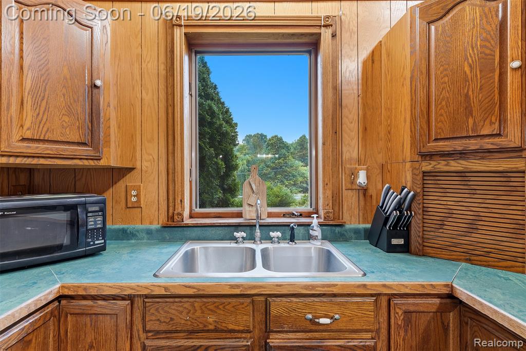 6109 N State Road, Davison, MI 48423 — Photo 13
