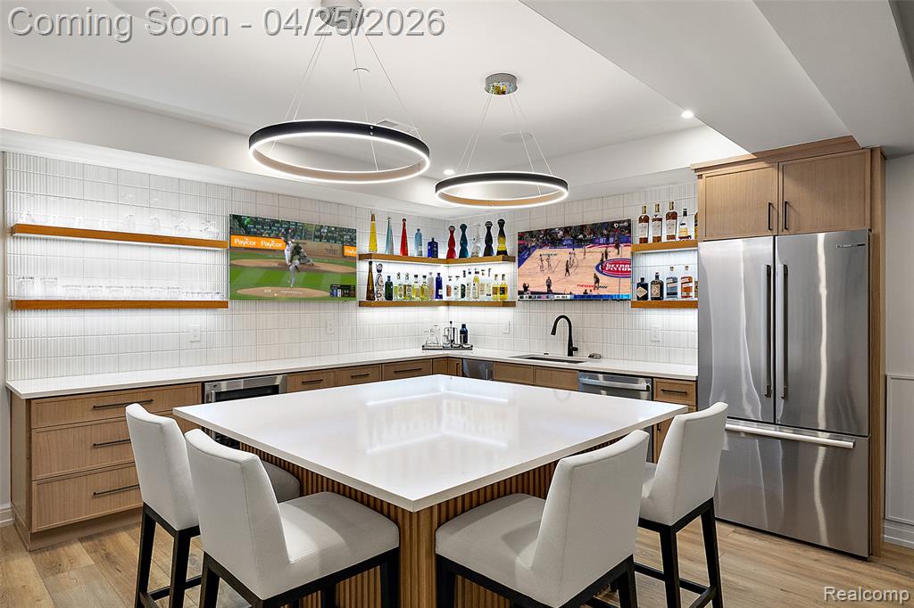 7487 Gramercy Circle, West Bloomfield, MI — Photo 11