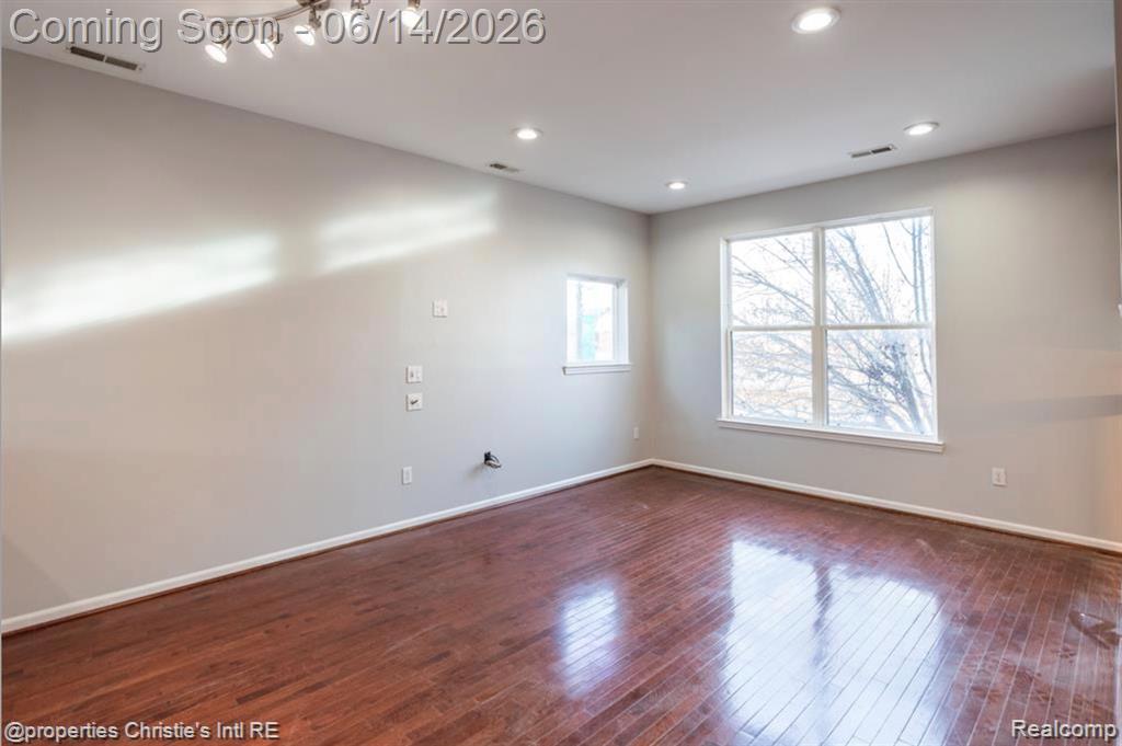 7645 Woodward Avenue, Detroit, MI 48202 — Photo 6