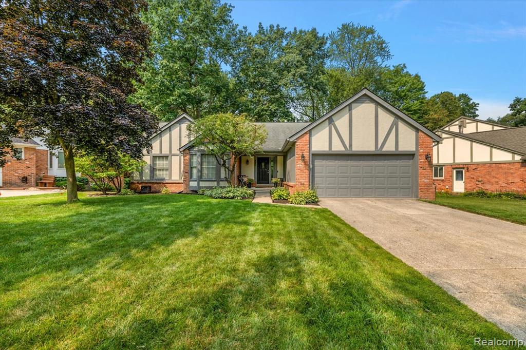 430 Eckford Drive, Troy, MI 48085 — Photo 2